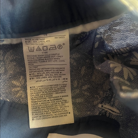 Old Navy Floral Linen Shorts — Light Blue and White - Picture 7 of 7